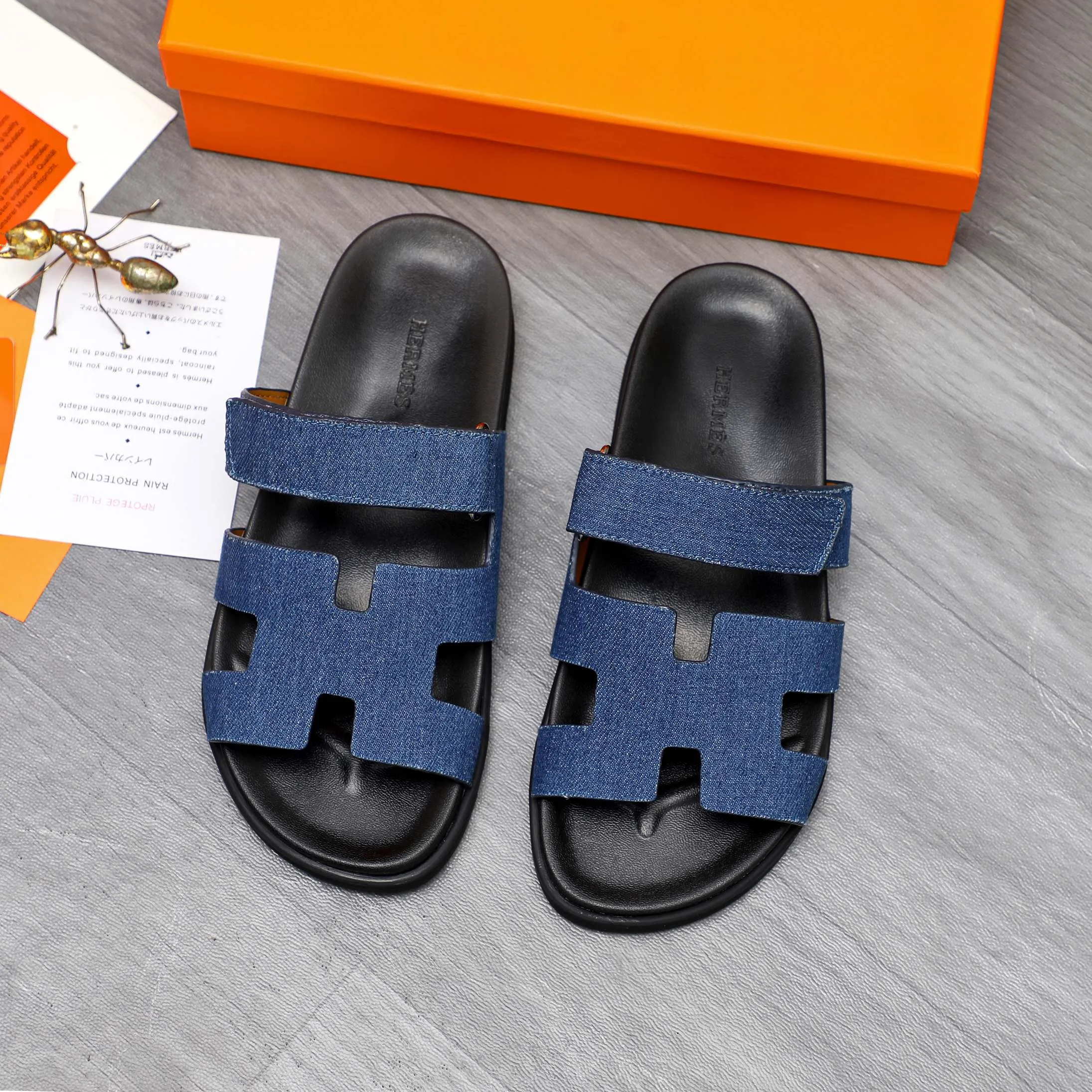 Men's shoes 💰340 Product trademark: Hermes "Hermes" Couple's slippers Regular size: 36-46 Product material: Selected breathable denim upper, microfiber lining, original outsole